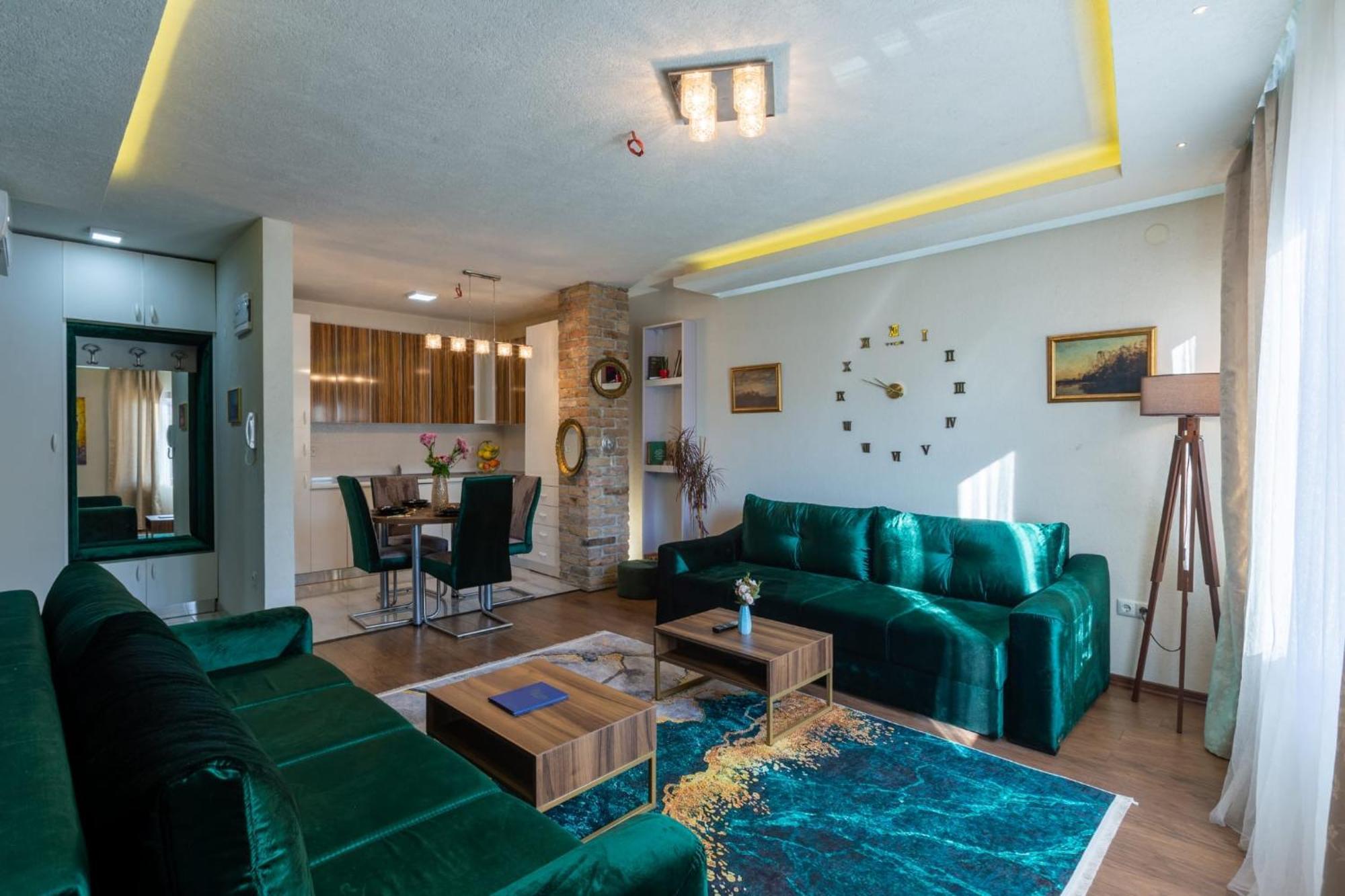 Apartment Old